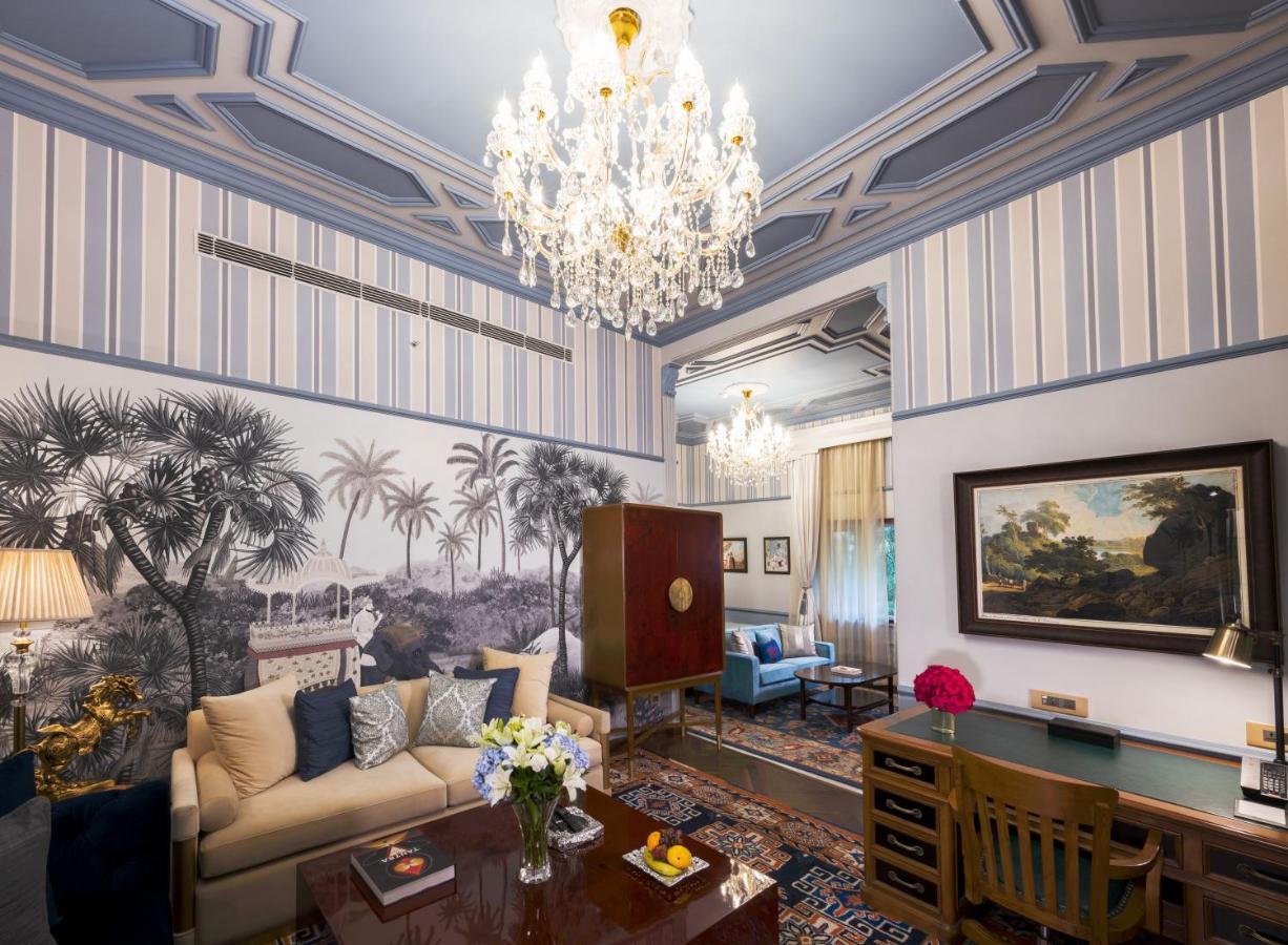The Claridges New Delhi Hotel Exterior photo A suite at the hotel