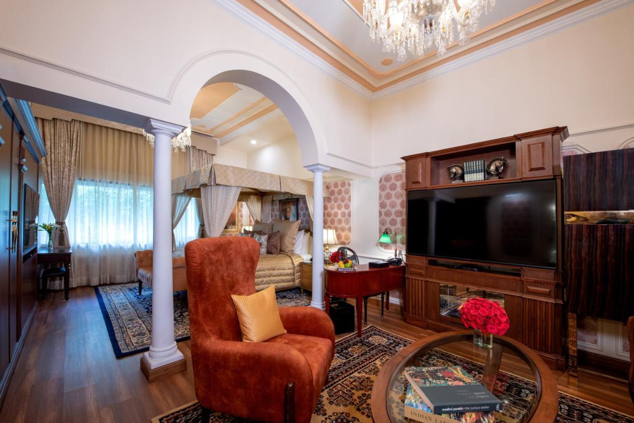 The Claridges New Delhi Hotel Exterior photo A suite at the Imperial