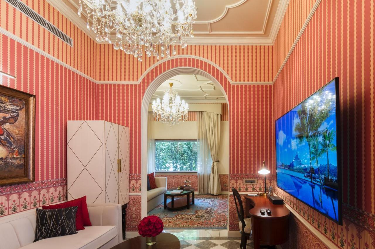 The Claridges New Delhi Hotel Exterior photo A suite at the Taj Mahal Palace
